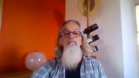 Snapshot of grybear60 chatting on 11-28-25, 10:18 Grybear online show from 11-28-25, 10:18