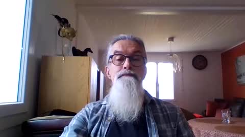 Snapshot of grybear60 chatting on 02-12-26, 12:00 Grybear online show from 02-12-26, 12:00