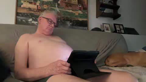 Snapshot of gspotlover1 chatting on 01-10-25, 01:42 Horny Daddy online show from 01-10-25, 01:42