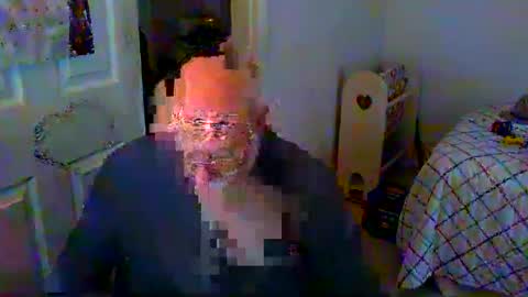 Snapshot of gtnolder60 chatting on 01-01-25, 07:21 Gary online show from 01-01-25, 07:21