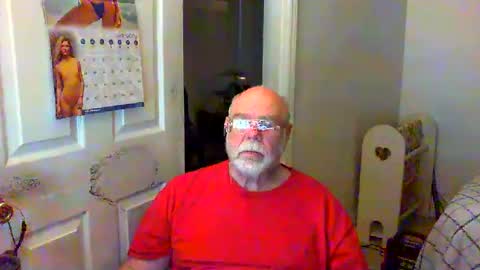 Snapshot of gtnolder60 chatting on 01-10-25, 12:27 Gary online show from 01-10-25, 12:27