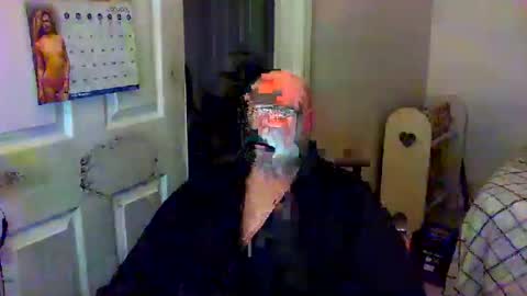 Snapshot of gtnolder60 chatting on 01-12-25, 12:33 Gary online show from 01-12-25, 12:33