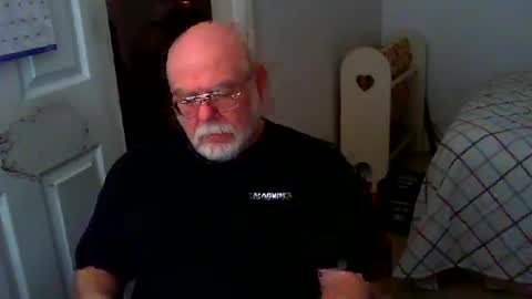 Snapshot of gtnolder60 chatting on 01-25-25, 10:18 Gary online show from 01-25-25, 10:18