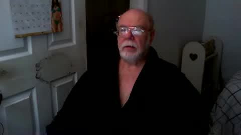 Snapshot of gtnolder60 chatting on 02-02-25, 12:35 Gary online show from 02-02-25, 12:35
