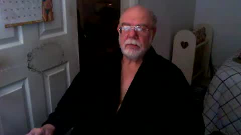 Snapshot of gtnolder60 chatting on 02-07-25, 12:39 Gary online show from 02-07-25, 12:39
