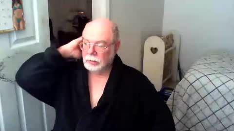 Snapshot of gtnolder60 chatting on 02-13-25, 12:11 Gary online show from 02-13-25, 12:11
