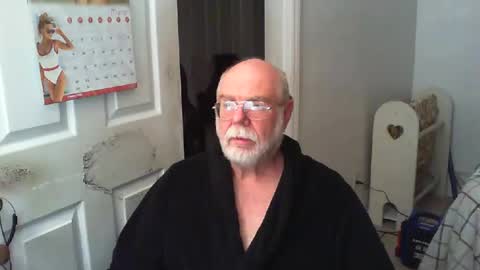 Snapshot of gtnolder60 chatting on 03-02-25, 01:47 Gary online show from 03-02-25, 01:47