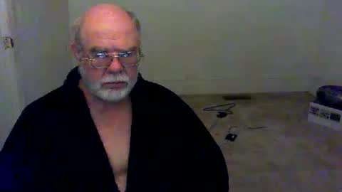Snapshot of gtnolder60 chatting on 09-09-25, 10:48 Gary online show from 09-09-25, 10:48