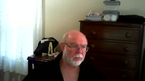 Snapshot of gtnolder60 chatting on 05-03-26, 11:38 Gary online show from 05-03-26, 11:38