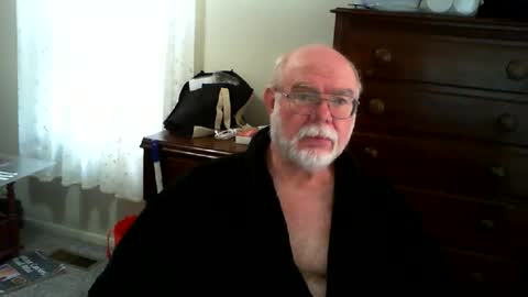 Snapshot of gtnolder60 chatting on 05-10-26, 11:48 Gary online show from 05-10-26, 11:48