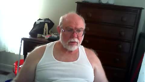 Snapshot of gtnolder60 chatting on 06-03-26, 02:33 Gary online show from 06-03-26, 02:33