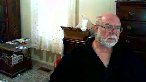 Snapshot of gtnolder60 chatting on 08-01-26, 11:42 Gary online show from 08-01-26, 11:42