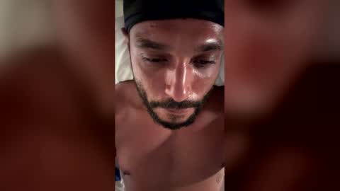 Snapshot of gucci4u2 chatting on 04-09-26, 06:19 gucci4u2 online show from 04-09-26, 06:19