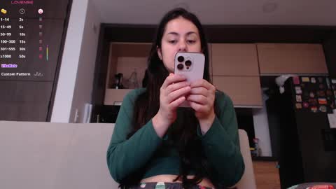 Snapshot of guccipussy1 chatting on 06-03-26, 01:25 Elena online show from 06-03-26, 01:25