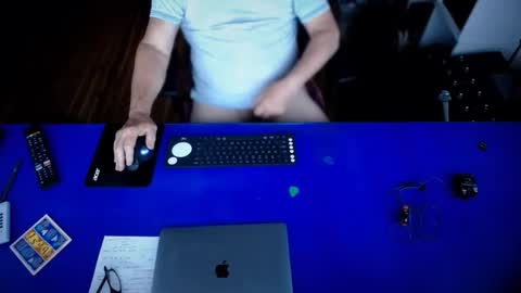 Snapshot of guesswhatigot2 chatting on 03-01-26, 09:11 guesswhatigot2 online show from 03-01-26, 09:11