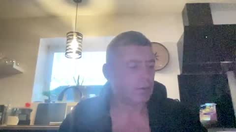 guil0 online show from 09-29-25, 09:36