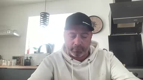 guil0 online show from 02-03-26, 02:33