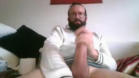 Snapshot of guillaume86 chatting on 02-10-25, 03:42 guillaume86 online show from 02-10-25, 03:42