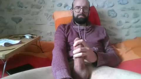 Snapshot of guillaume86 chatting on 03-10-26, 10:53 guillaume86 online show from 03-10-26, 10:53