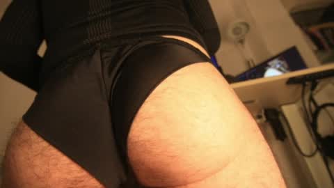 Snapshot of guillern chatting on 04-03-26, 12:41 guillern online show from 04-03-26, 12:41