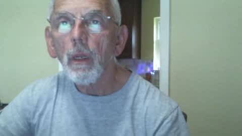 Snapshot of gulfcoast1952 chatting on 12-14-24, 08:29 Roy online show from 12-14-24, 08:29