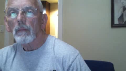 Snapshot of gulfcoast1952 chatting on 01-13-25, 12:51 Roy online show from 01-13-25, 12:51
