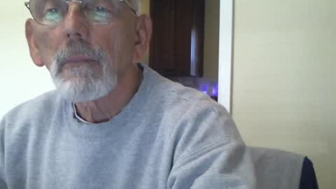 Snapshot of gulfcoast1952 chatting on 01-13-25, 05:02 Roy online show from 01-13-25, 05:02