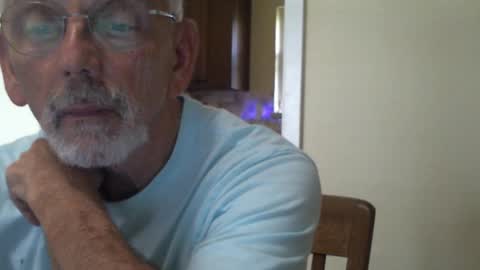 Snapshot of gulfcoast1952 chatting on 02-08-25, 07:27 Roy online show from 02-08-25, 07:27