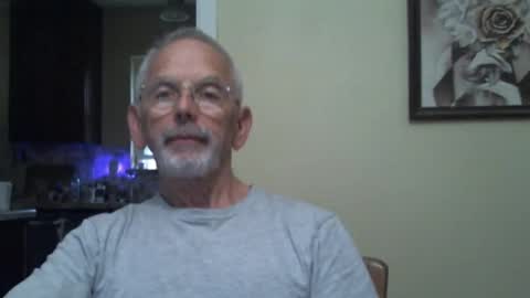 Snapshot of gulfcoast1952 chatting on 02-11-25, 02:24 Roy online show from 02-11-25, 02:24