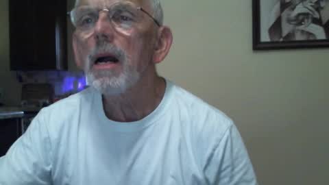 Snapshot of gulfcoast1952 chatting on 02-15-25, 02:22 Roy online show from 02-15-25, 02:22