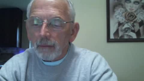 Snapshot of gulfcoast1952 chatting on 02-17-25, 01:32 Roy online show from 02-17-25, 01:32