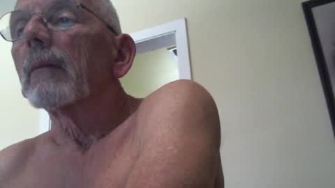 Snapshot of gulfcoast1952 chatting on 02-28-25, 06:20 Roy online show from 02-28-25, 06:20