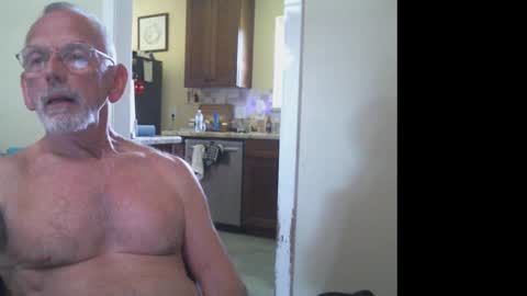 Snapshot of gulfcoast1952 chatting on 09-12-25, 07:03 Roy online show from 09-12-25, 07:03