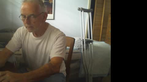 Snapshot of gulfcoast1952 chatting on 02-17-26, 05:30 Roy online show from 02-17-26, 05:30