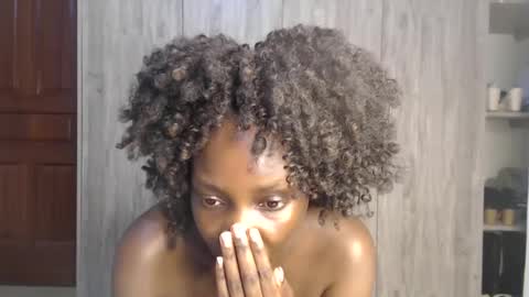 Miss Incredible online show from 01-28-25, 11:17