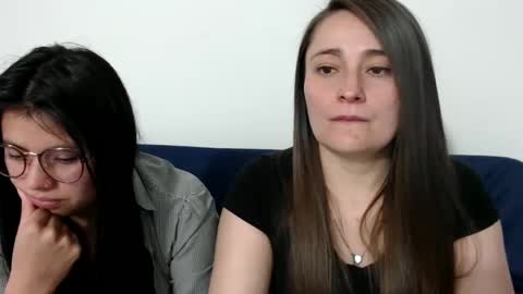 Vane blonde and Hazell black hair online show from 09-11-25, 11:49