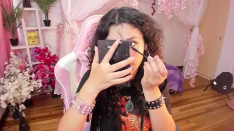 Snapshot of gummo_ chatting on 12-18-25, 08:59 gummo_ online show from 12-18-25, 08:59