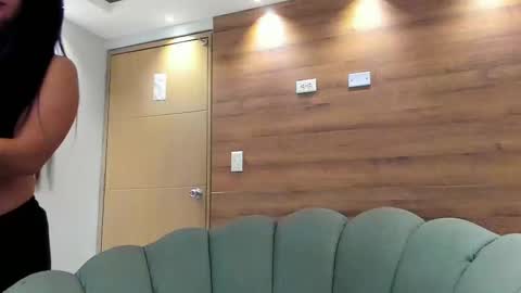 Snapshot of gummyluv chatting on 10-04-25, 10:57 gummyluv online show from 10-04-25, 10:57