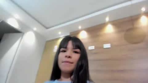 Snapshot of gummyluv chatting on 10-05-25, 11:35 gummyluv online show from 10-05-25, 11:35