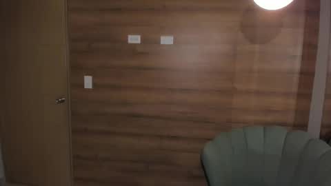 Snapshot of gummyluv chatting on 10-08-25, 08:45 gummyluv online show from 10-08-25, 08:45
