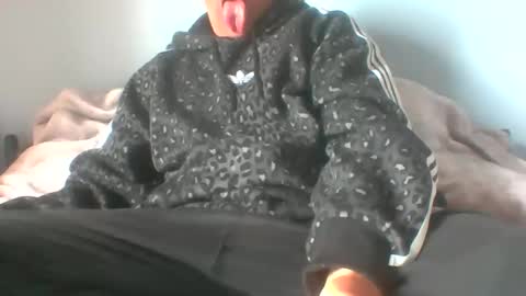 Snapshot of gunishment chatting on 11-01-25, 01:57 gunishment online show from 11-01-25, 01:57