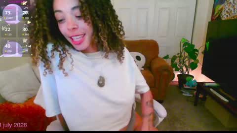 Snapshot of gunzinrose chatting on 07-04-26, 01:12 Kylie online show from 07-04-26, 01:12