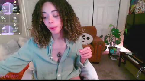 Snapshot of gunzinrose chatting on 07-11-26, 01:19 Kylie online show from 07-11-26, 01:19