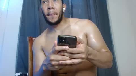 Snapshot of gurushake chatting on 01-16-26, 09:41 holl latino online show from 01-16-26, 09:41