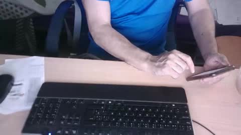 Snapshot of gusanito_enano chatting on 05-06-26, 03:06 gusanito_enano online show from 05-06-26, 03:06