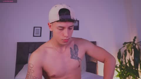 Snapshot of guy_twinks chatting on 05-16-26, 07:27 Gabriel online show from 05-16-26, 07:27