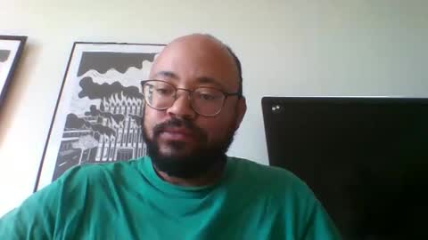 Snapshot of guy_wood15 chatting on 09-26-25, 09:46 guy_wood15 online show from 09-26-25, 09:46