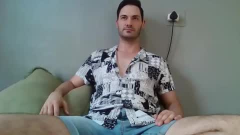 Snapshot of guyhardon chatting on 03-11-25, 02:18 Guy Hardon online show from 03-11-25, 02:18