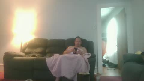 guynaked105 online show from 05-06-26, 04:56