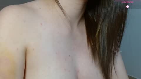 Snapshot of gwen_drew chatting on 01-09-26, 02:42 Gwen Drew online show from 01-09-26, 02:42